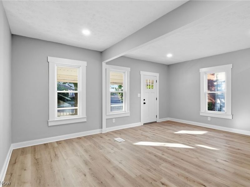 12701 Plover Street, Lakewood, OH 44107 Photo 8