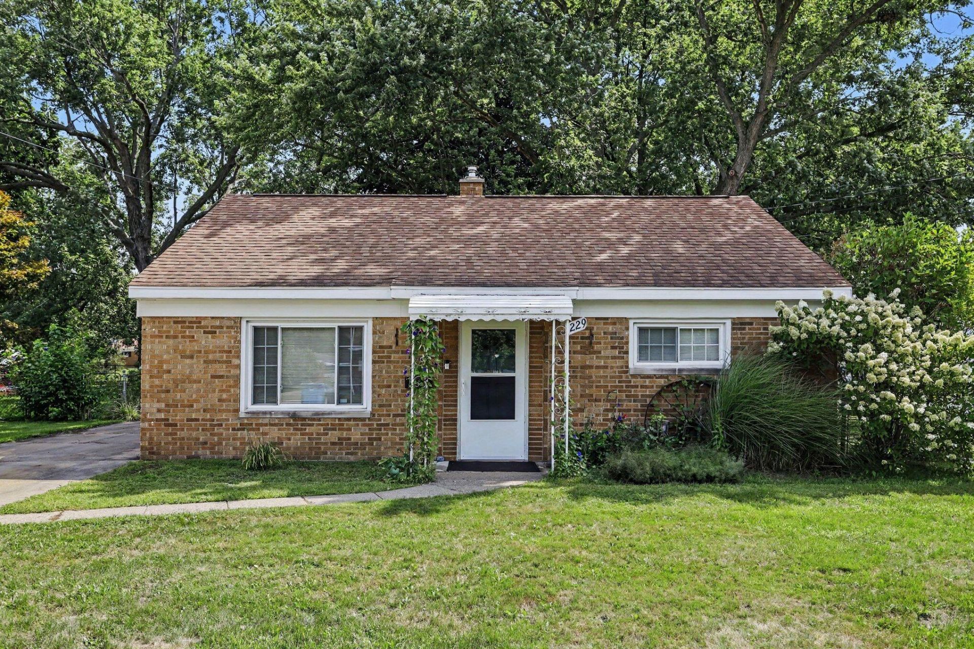 229 S 22nd Street S, Battle Creek, MI 49015 Main Photo