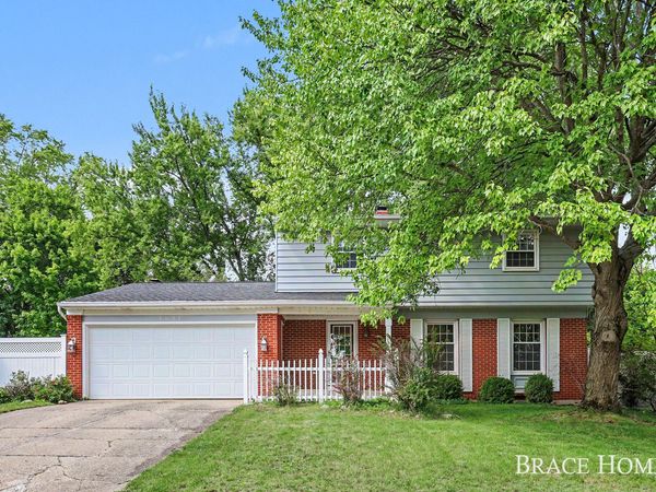6197 Dunbarton Street SE, Ada, MI 49301