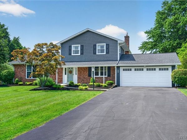 5030 Clearview Dr , Williamsville, NY 14221