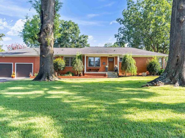 4988 FAIRFIELD CIR, Memphis, TN 38117