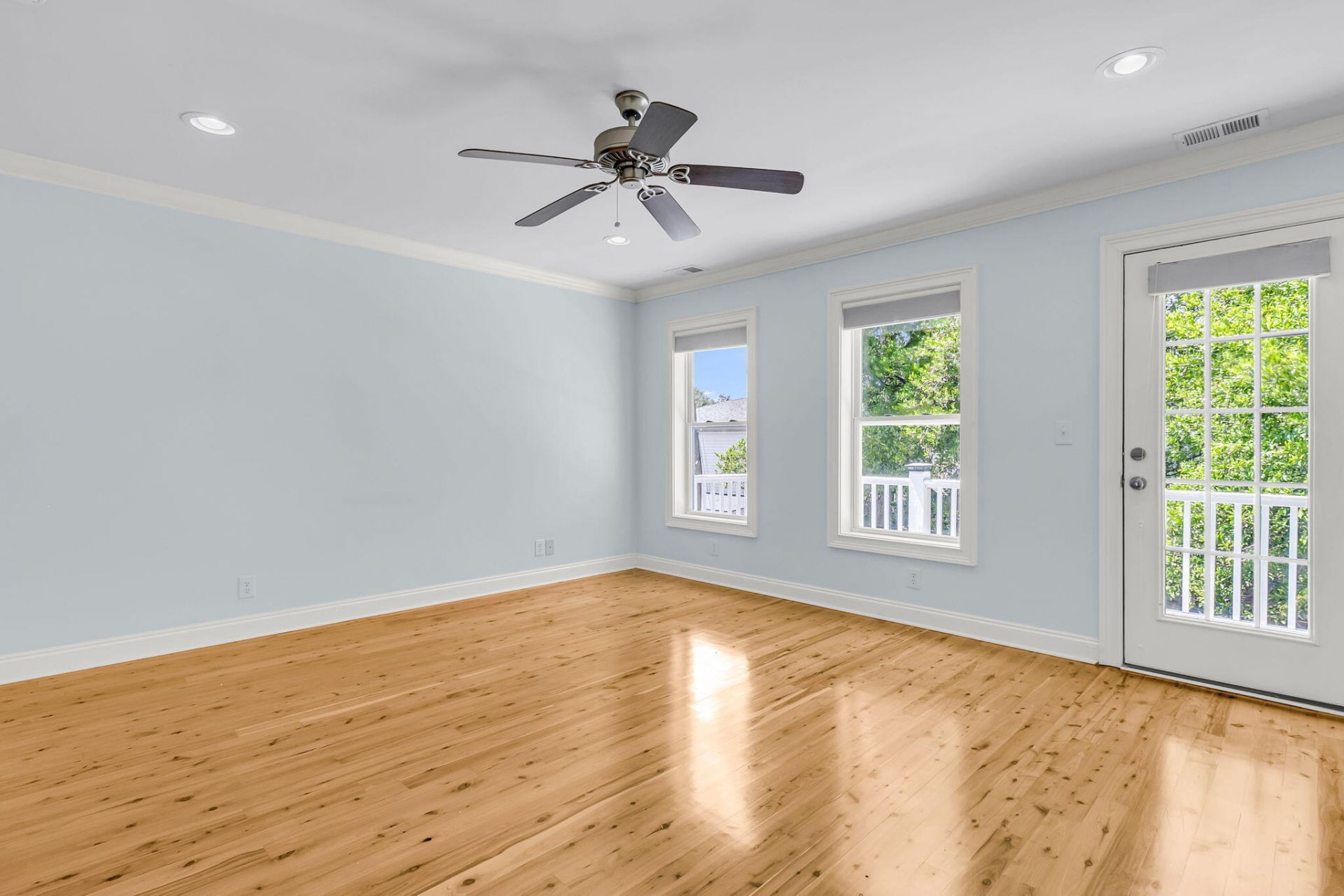 8 Hampton Place Photo 23