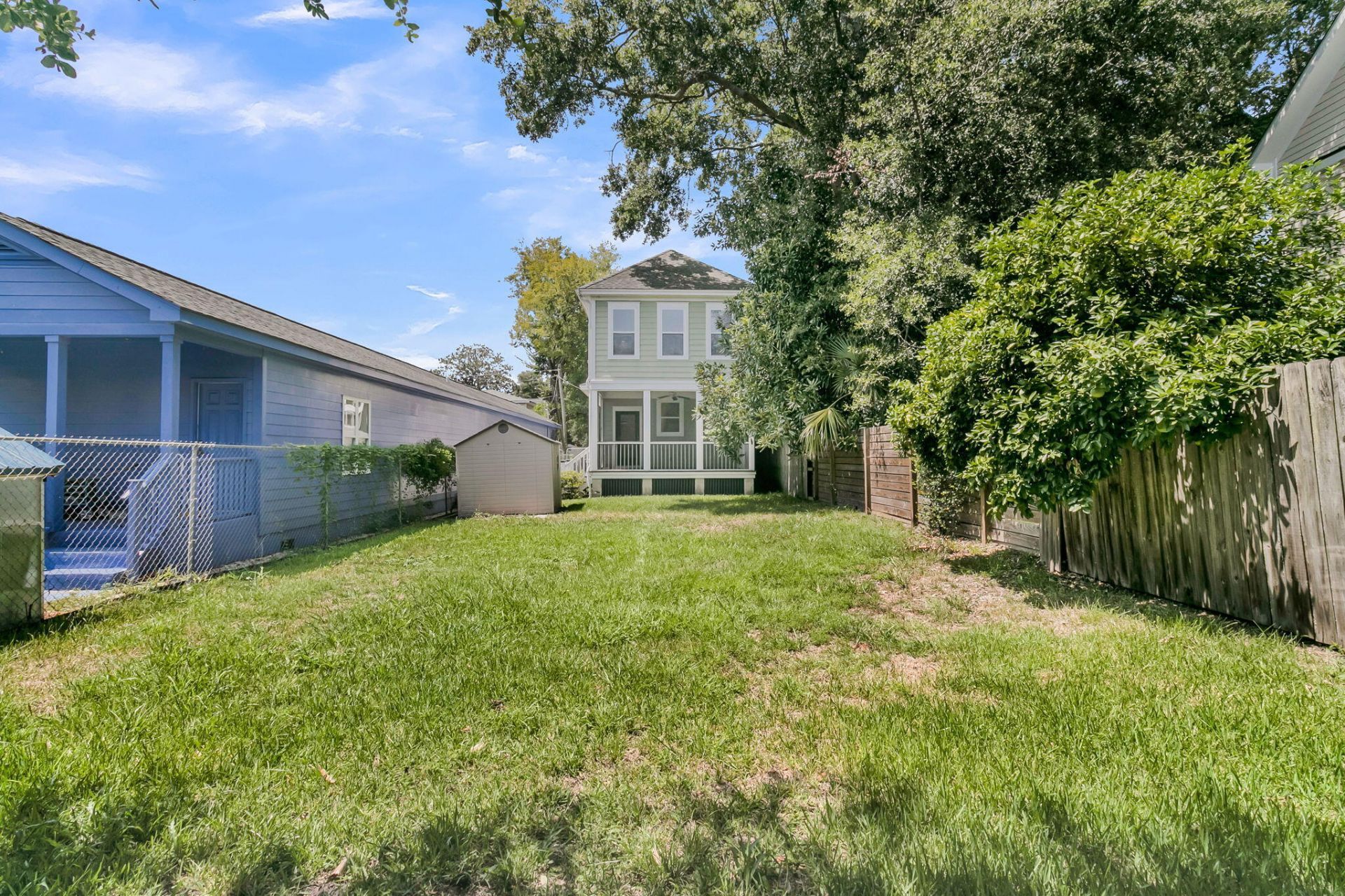 8 Hampton Place Photo 35
