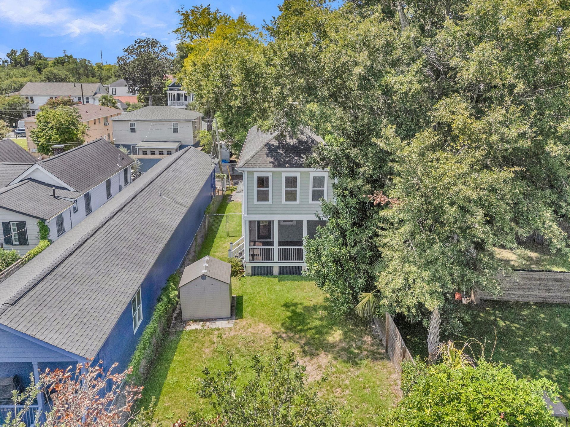 8 Hampton Place Photo 39