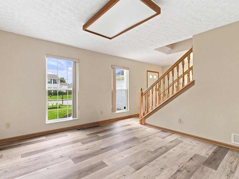 1544 Cottonwood Drive , Lewis Center, OH 43035 Photo 5