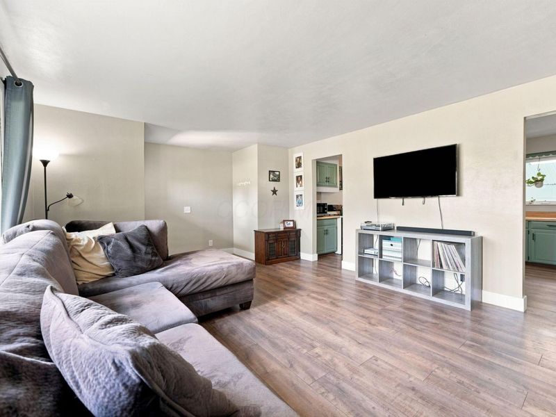 1128 Ramp Lane, Heath, OH 43056 Photo 6