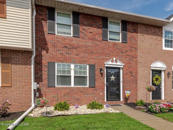 109 Aster Court, Exeter, PA 18643