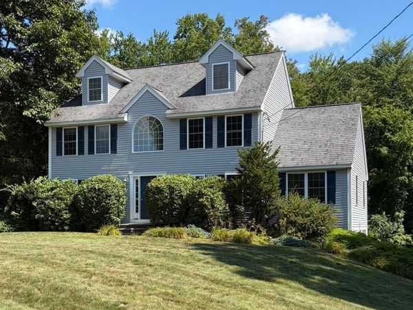 17 Cottonwood Road, Plaistow, NH 03865