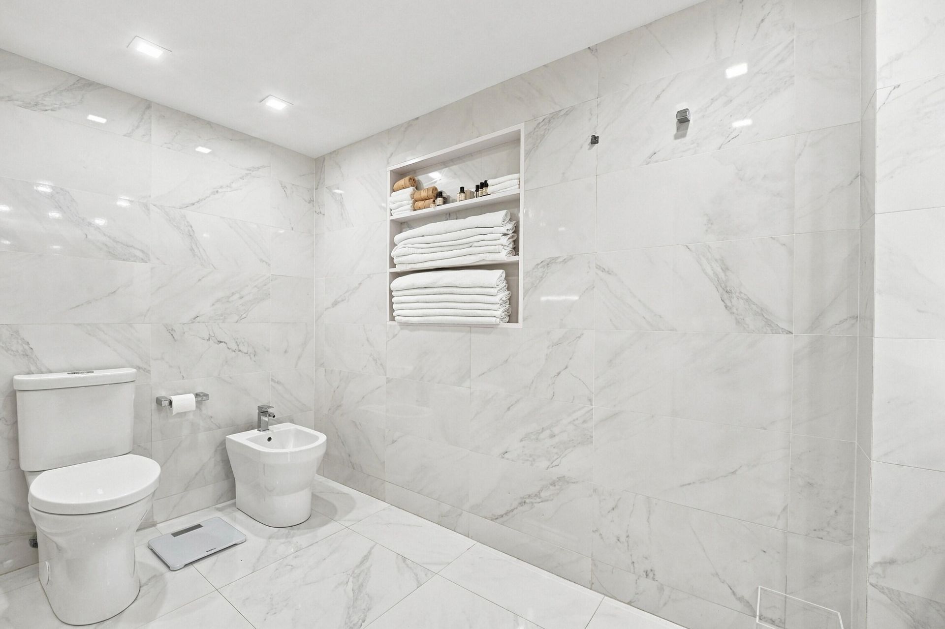 243 Meridian Avenue, Unit 113, Miami Beach, FL 33139 Photo