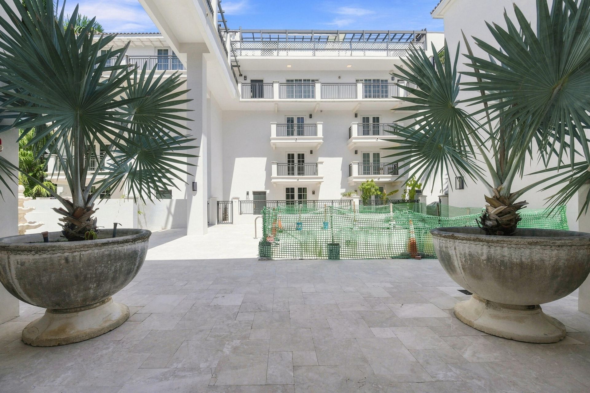 243 Meridian Avenue, Unit 113, Miami Beach, FL 33139 Photo