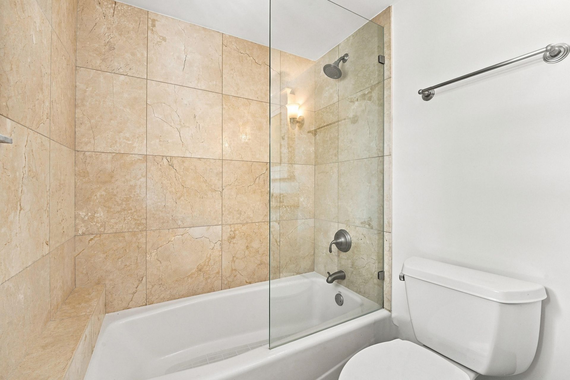 243 Meridian Avenue, Unit 113, Miami Beach, FL 33139 Photo