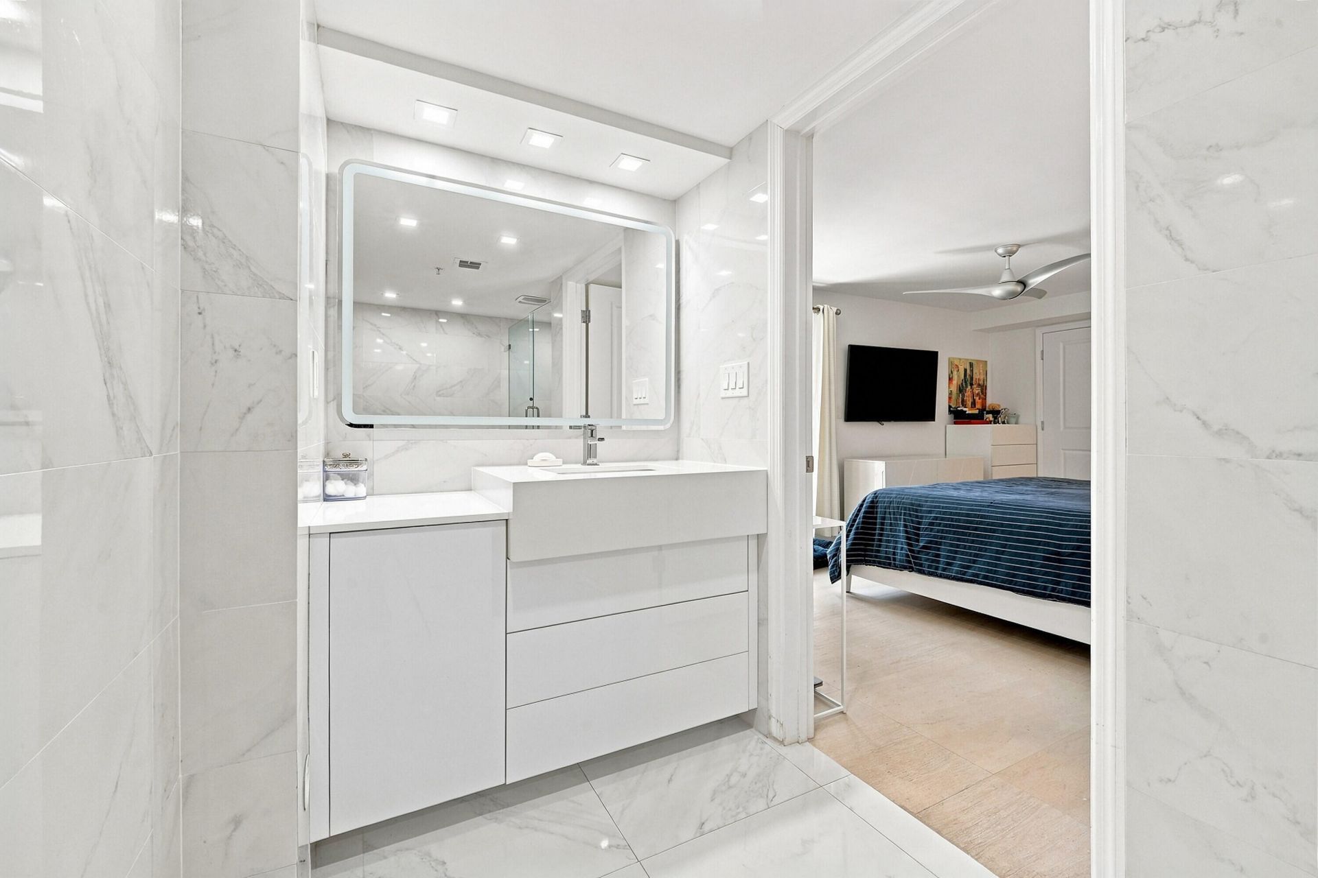 243 Meridian Avenue, Unit 113, Miami Beach, FL 33139 Photo