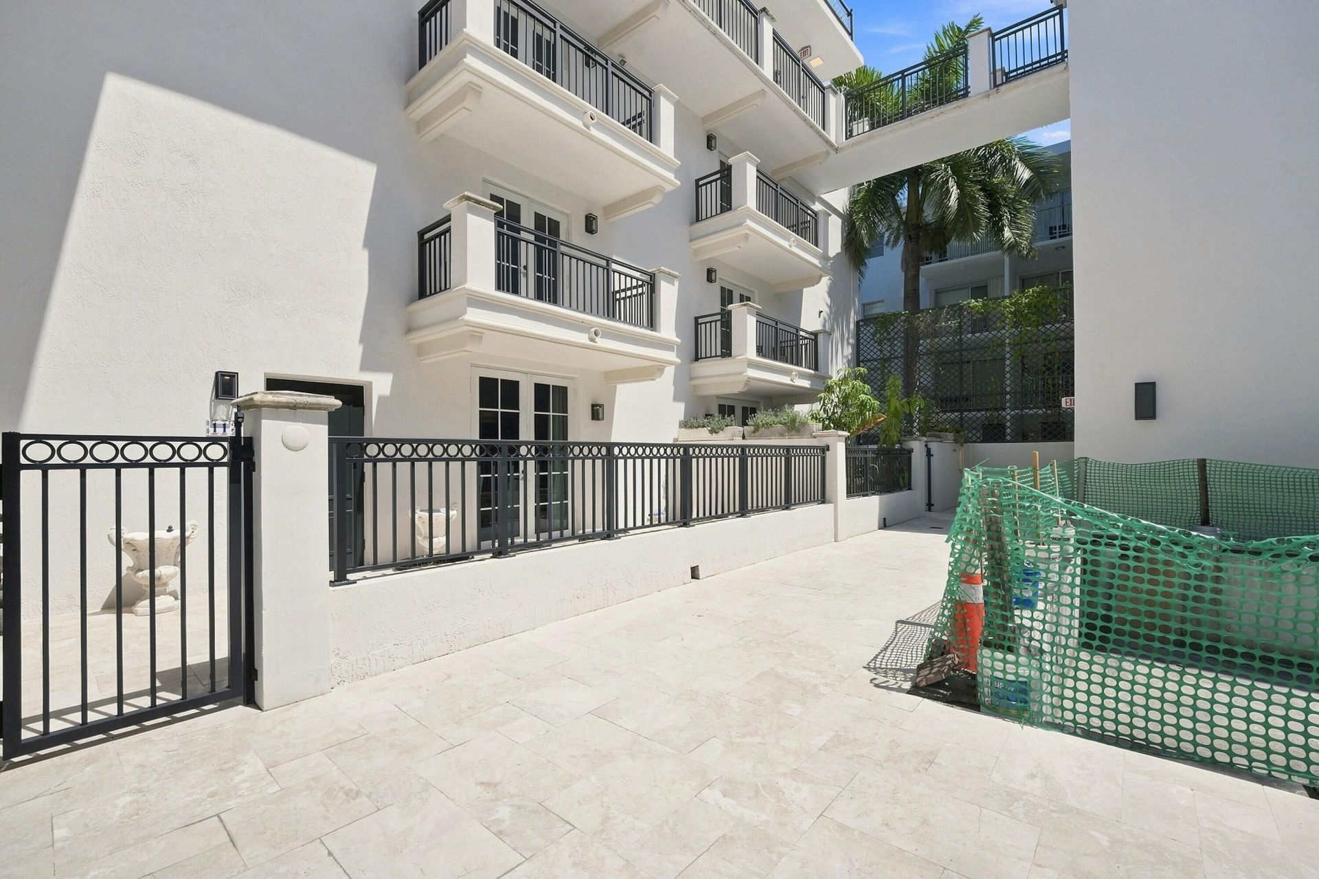 243 Meridian Avenue, Unit 113, Miami Beach, FL 33139 Photo