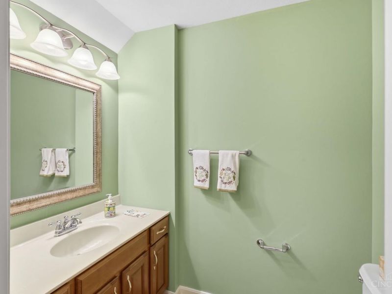 7886 Bridge Point Drive, Green Township, OH 45248 Photo 14