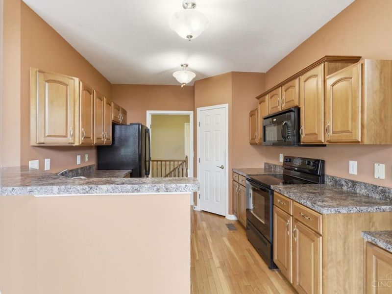 7886 Bridge Point Drive, Green Township, OH 45248 Photo 19