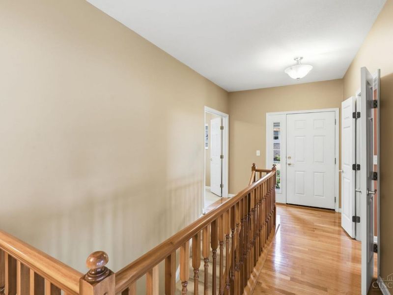 7886 Bridge Point Drive, Green Township, OH 45248 Photo 3