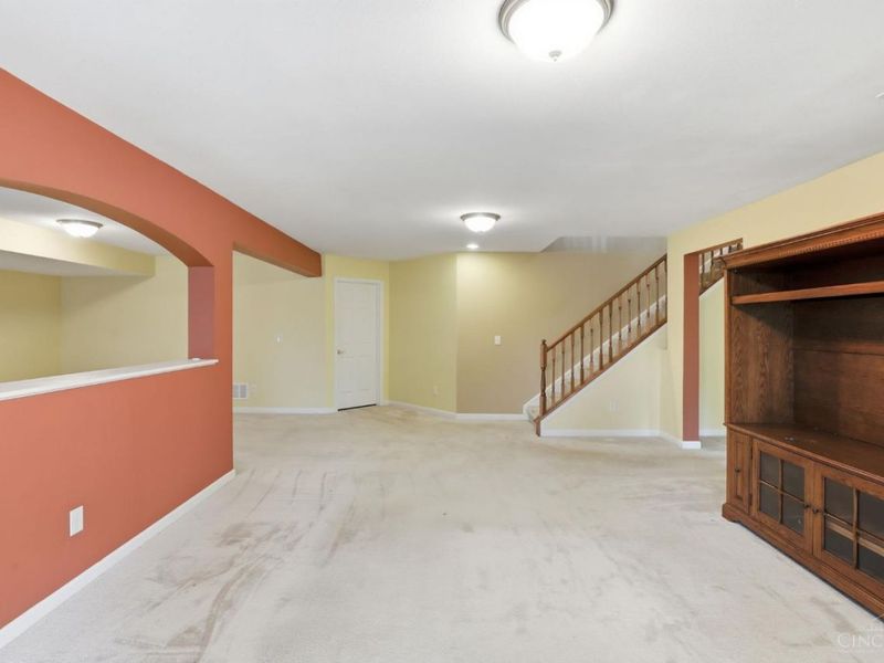 7886 Bridge Point Drive, Green Township, OH 45248 Photo 33