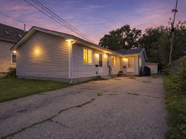 412 S State Street, Aurora, IL 60505