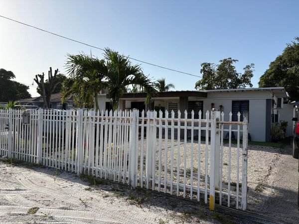 3001 NW 106th St , Miami, FL 33147