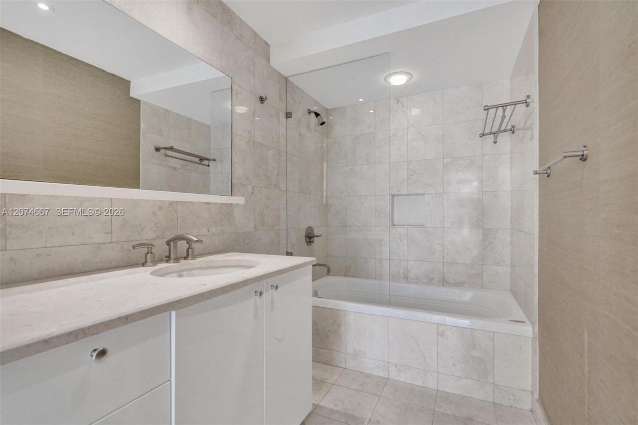 901 Brickell Key Blvd , Unit 2302, Miami, FL 33131 Photo