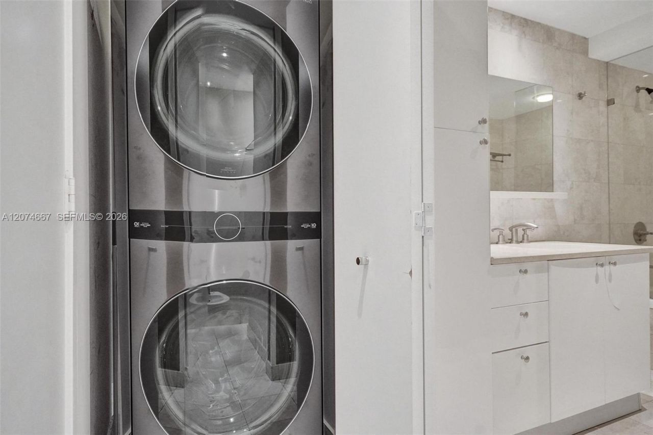 901 Brickell Key Blvd , Unit 2302, Miami, FL 33131 Photo