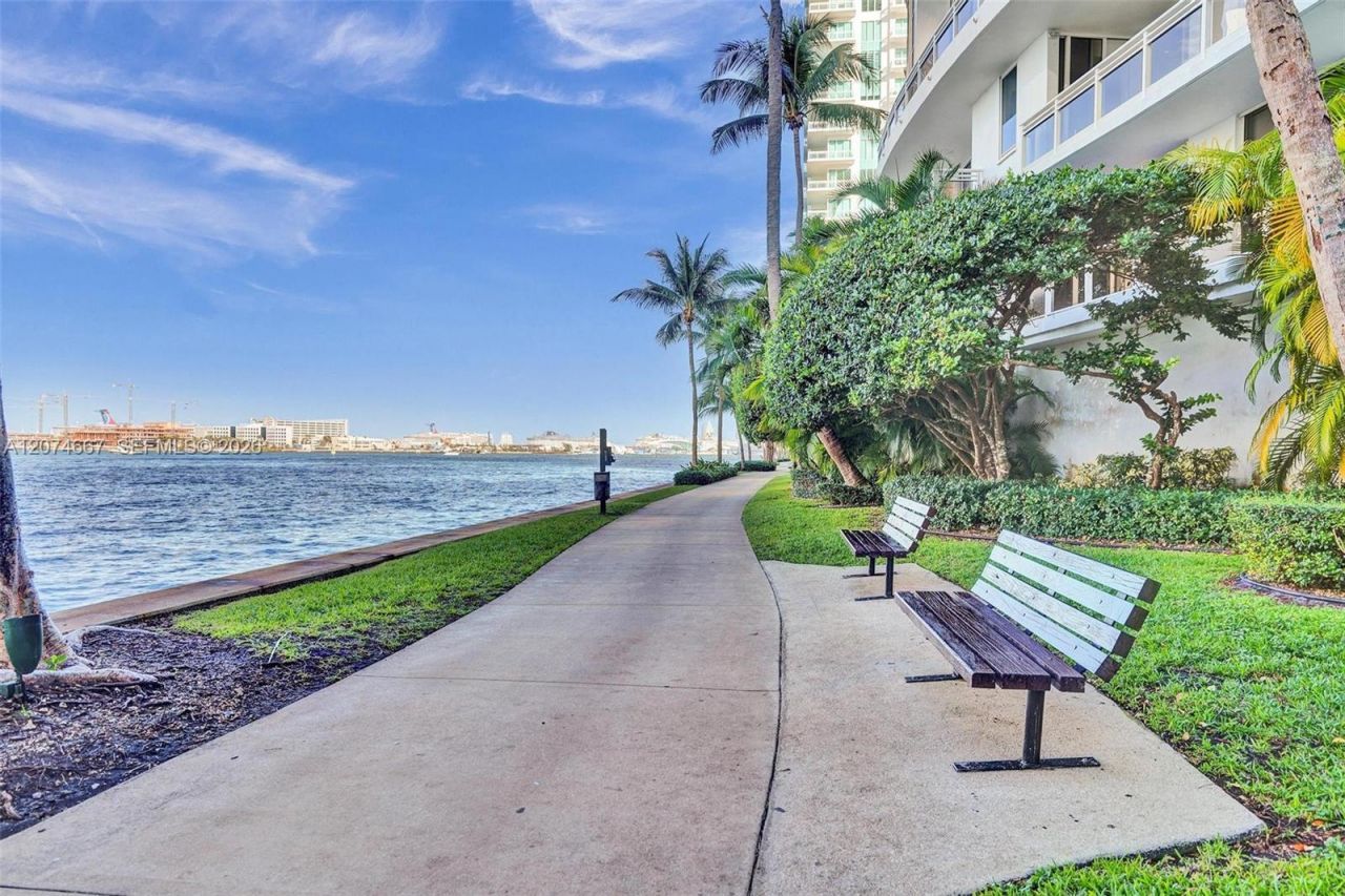 901 Brickell Key Blvd , Unit 2302, Miami, FL 33131 Photo