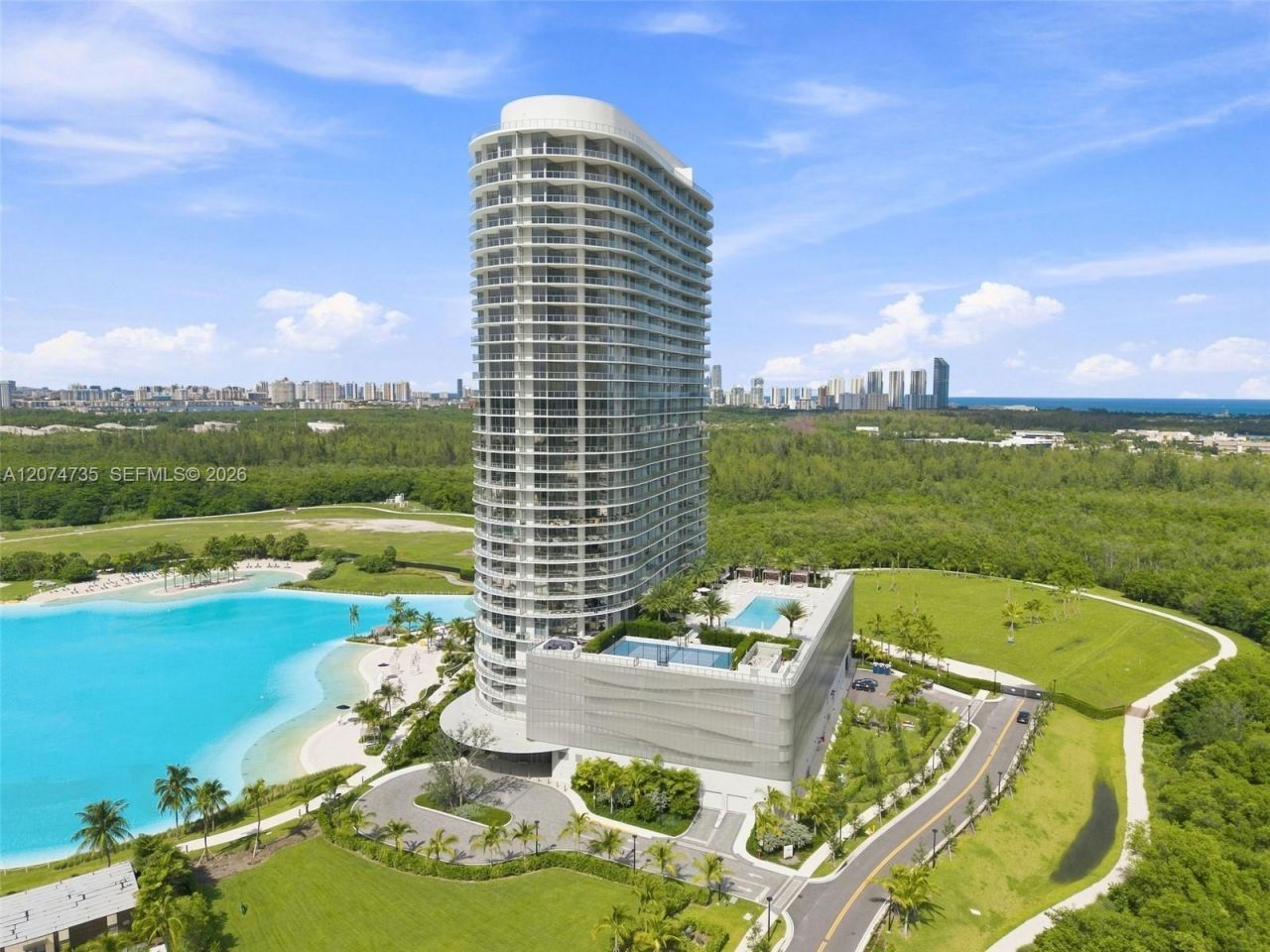 2411 Laguna Circle , Unit 1704, North Miami, FL 33181 Photo