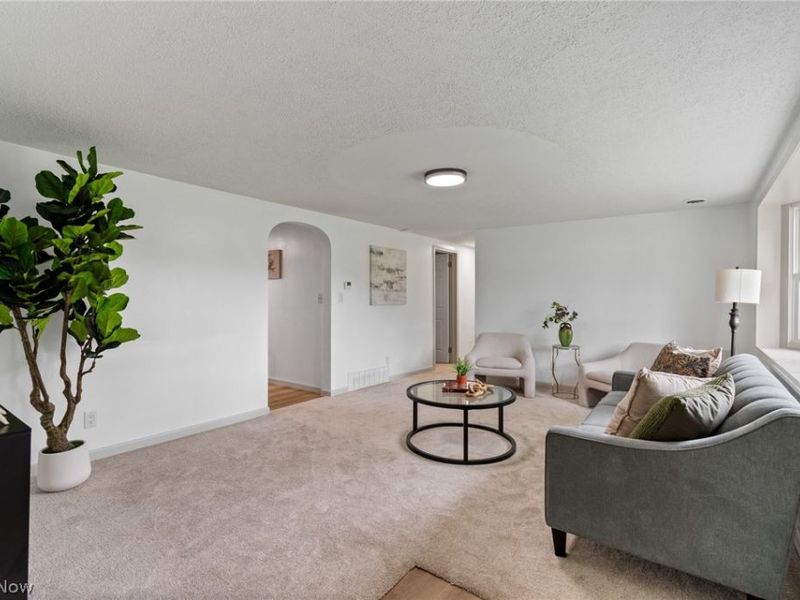 7660 Lakefield Street, Louisville, OH 44641 Photo 4