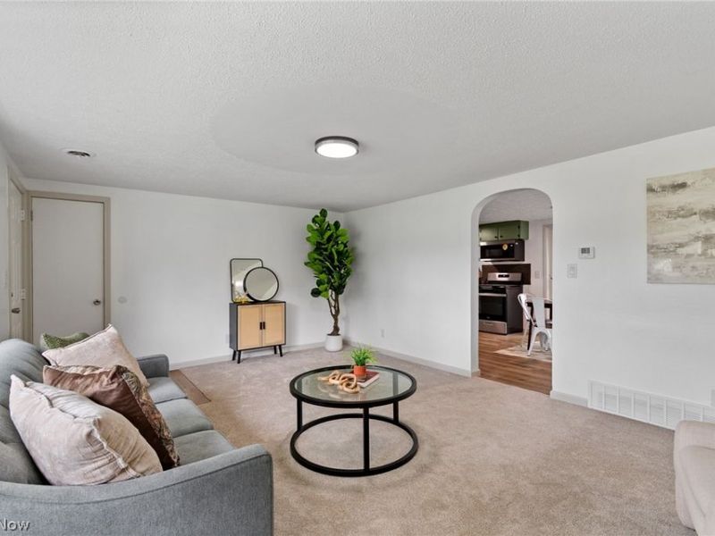 7660 Lakefield Street, Louisville, OH 44641 Photo 6