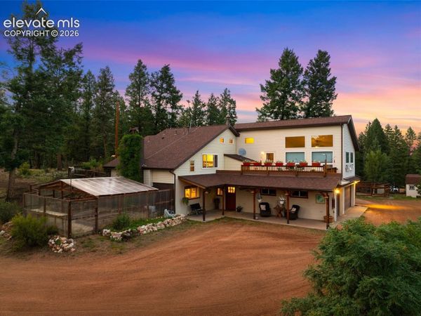 1933 County Road 782 , Woodland Park, CO 80863