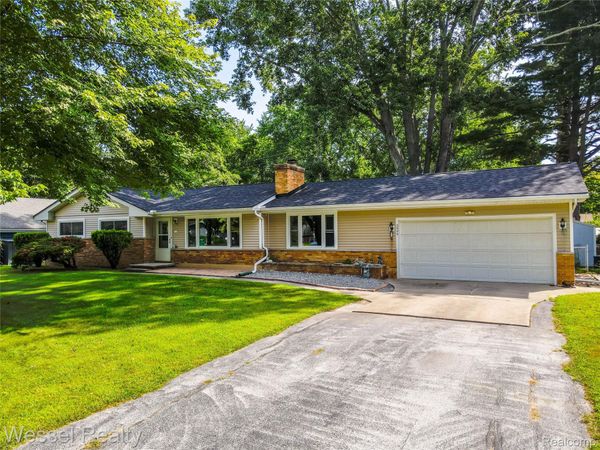 2546 Oakwood Drive, Port Huron Township, Mi 48060