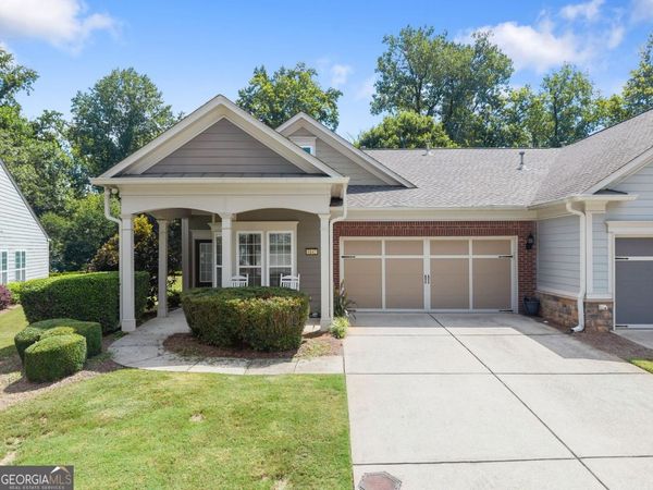 6142 Longleaf Drive, Hoschton, GA 30548