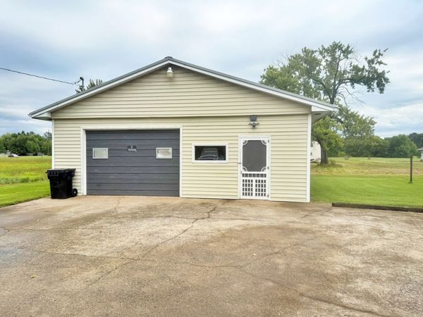 1015 E 7th Street, Metropolis, IL 62960