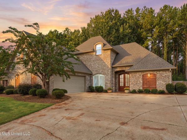 446 Edgewood Crossing, Brandon, MS 39042