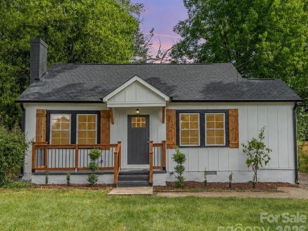 2104 St Mark Street, Charlotte, NC 28216