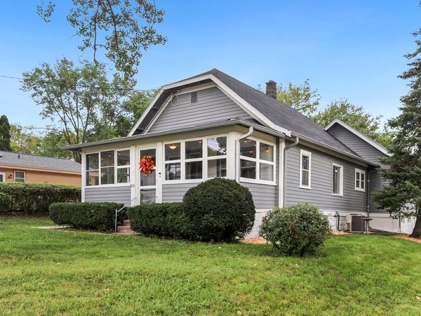 2011 Highland AVENUE, Waukesha, WI 53186