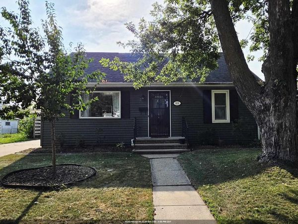 919 N SHARON STREET, Appleton, WI 54914