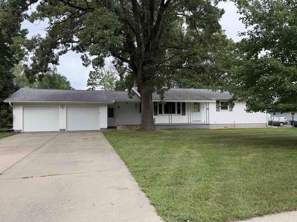 221 N LINDEN STREET, Adams, WI 53910