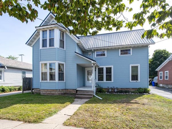 614 N SUPERIOR STREET, Appleton, WI 54911