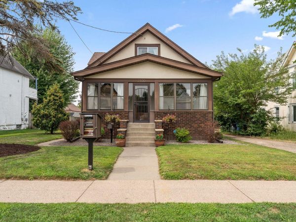 2100 5th Street NE, Minneapolis, MN 55418
