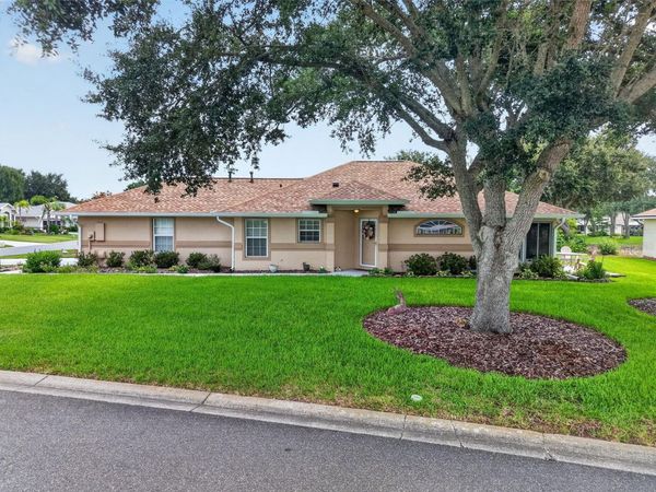 5704 KING JAMES AVENUE , LEESBURG, FL 34748