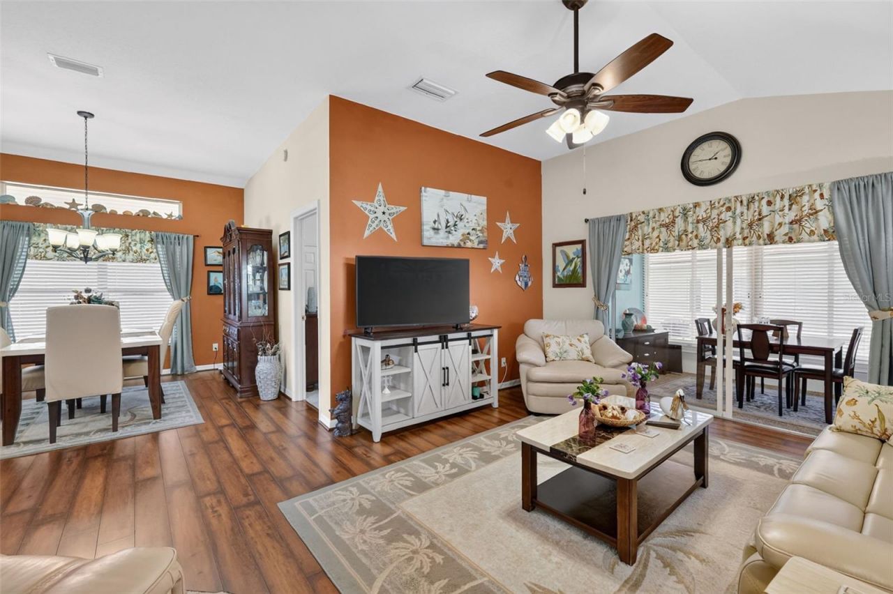 5704 King James Avenue, Leesburg, FL 34748 Photo