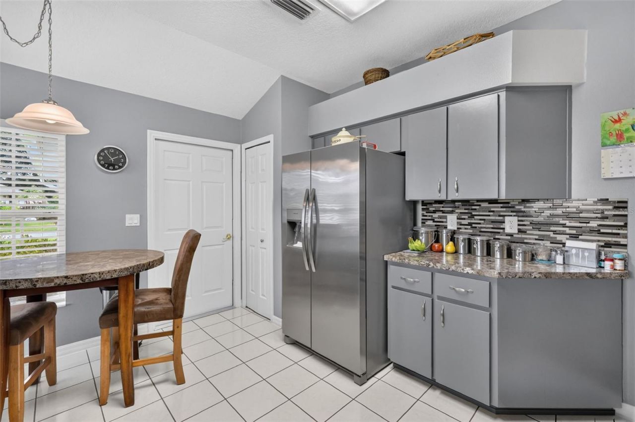 5704 King James Avenue, Leesburg, FL 34748 Photo