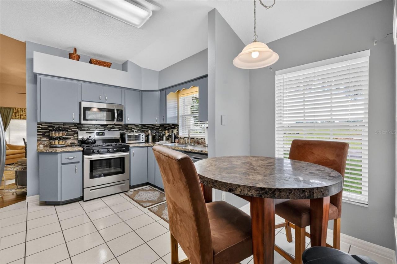 5704 King James Avenue, Leesburg, FL 34748 Photo