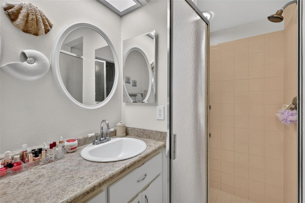 5704 King James Avenue, Leesburg, FL 34748 Photo