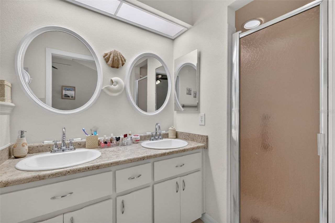 5704 King James Avenue, Leesburg, FL 34748 Photo