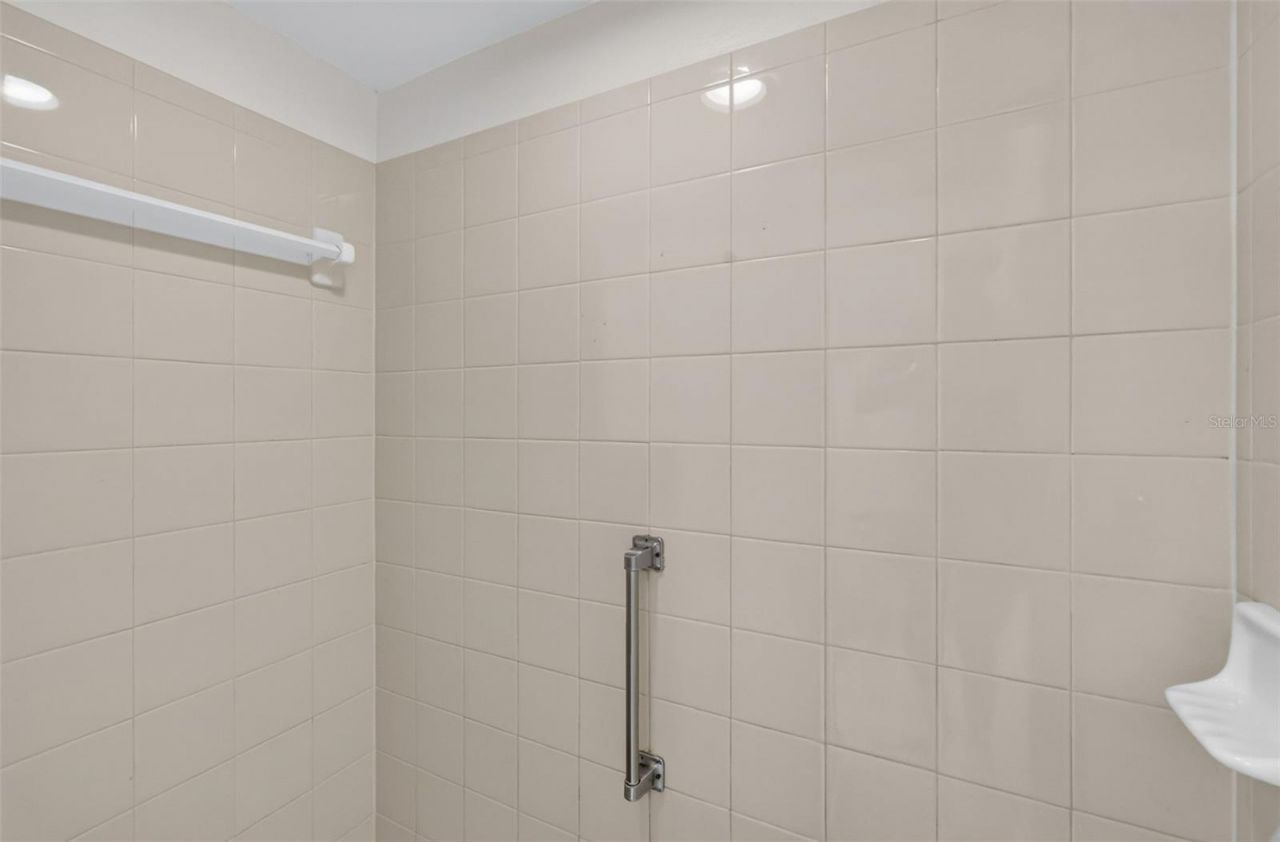 5704 King James Avenue, Leesburg, FL 34748 Photo