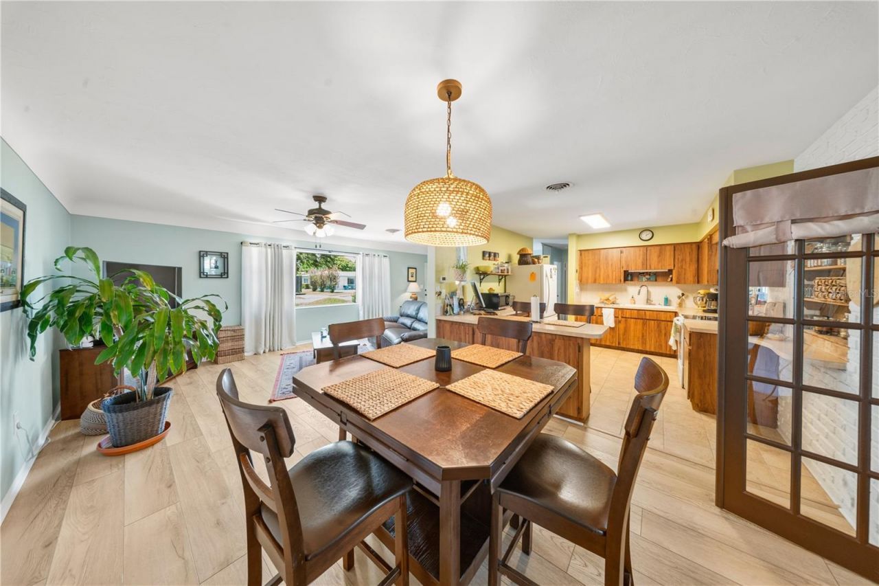 5920 49th Avenue N, Kenneth City, FL 33709 Photo