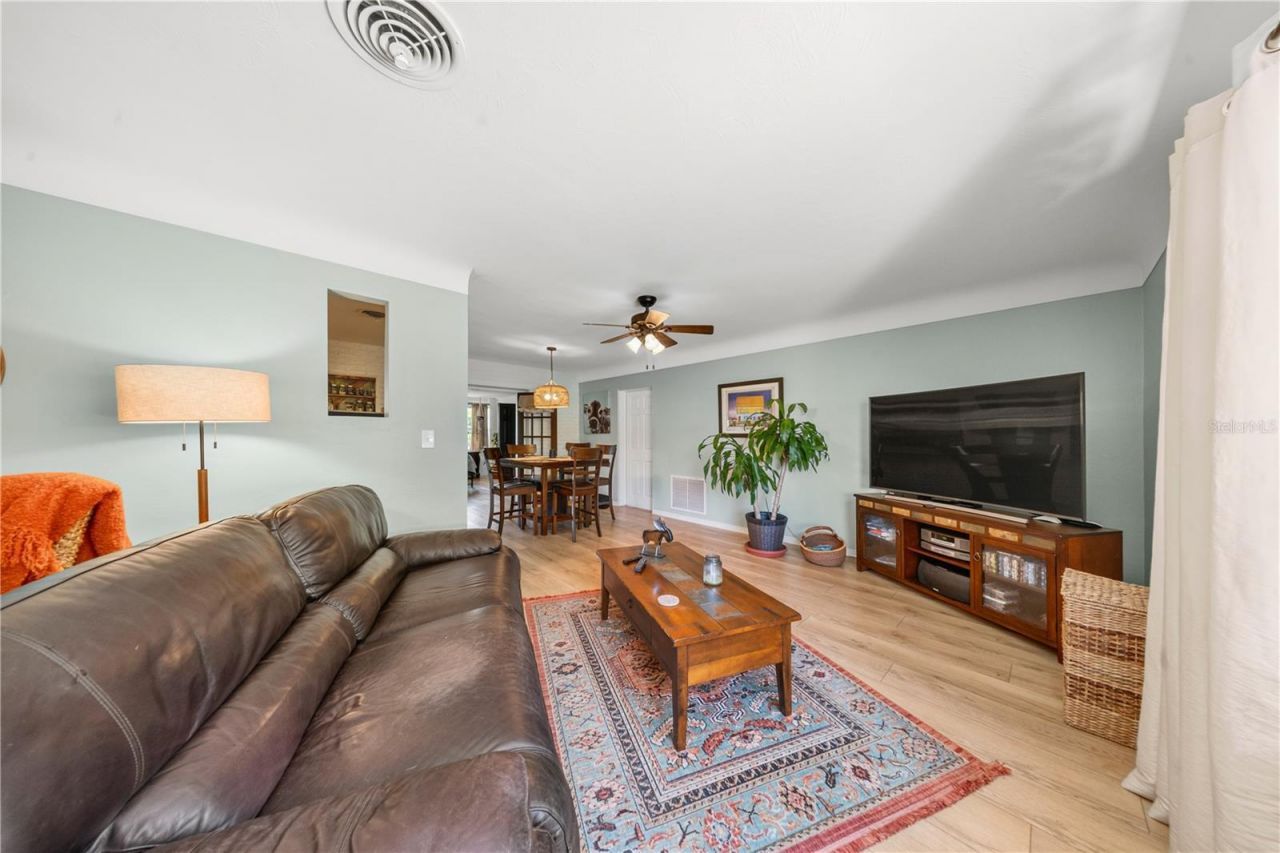5920 49th Avenue N, Kenneth City, FL 33709 Photo