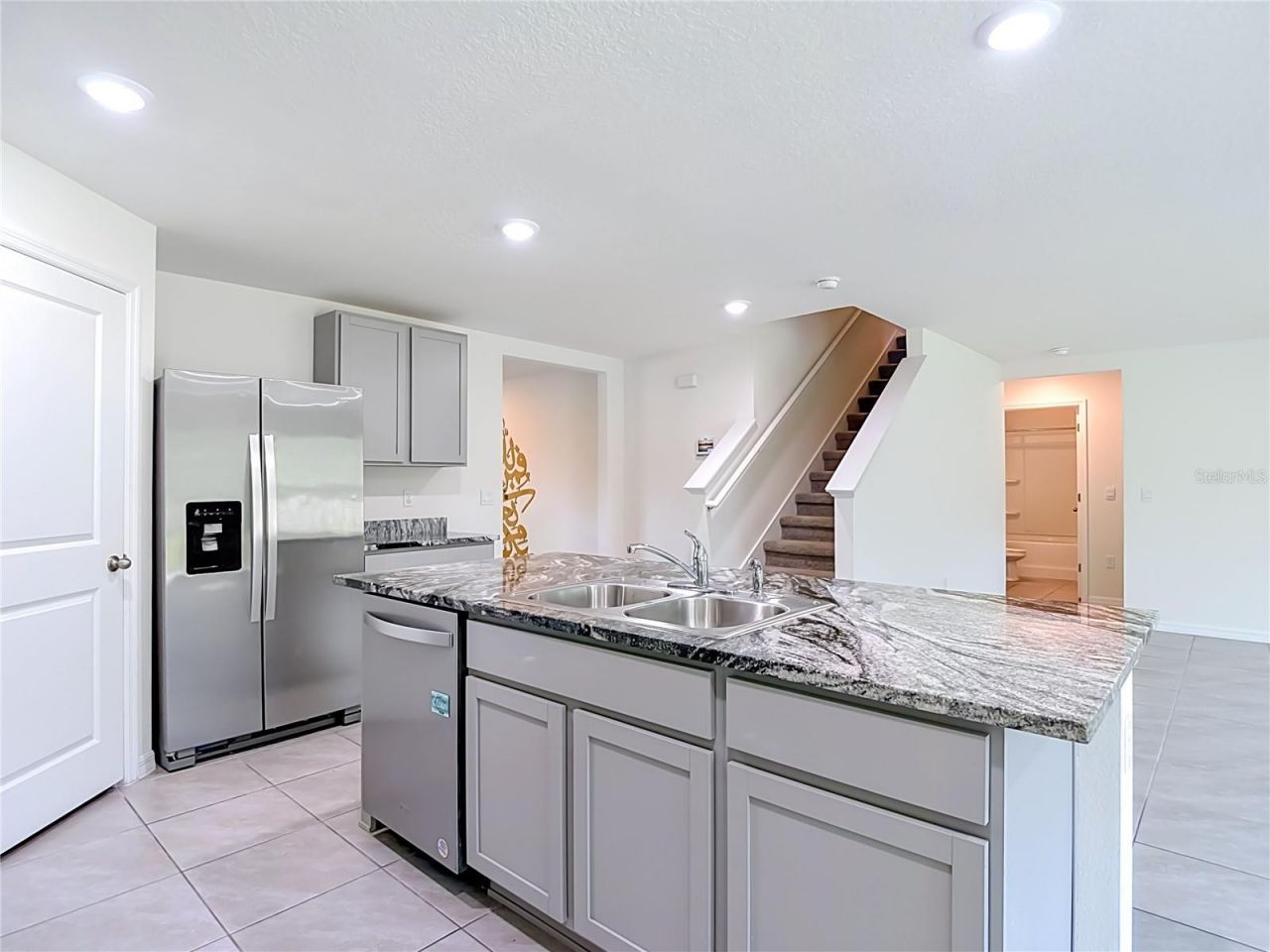 7737 Rosewood Garden Loop, Tampa, FL 33637 Photo